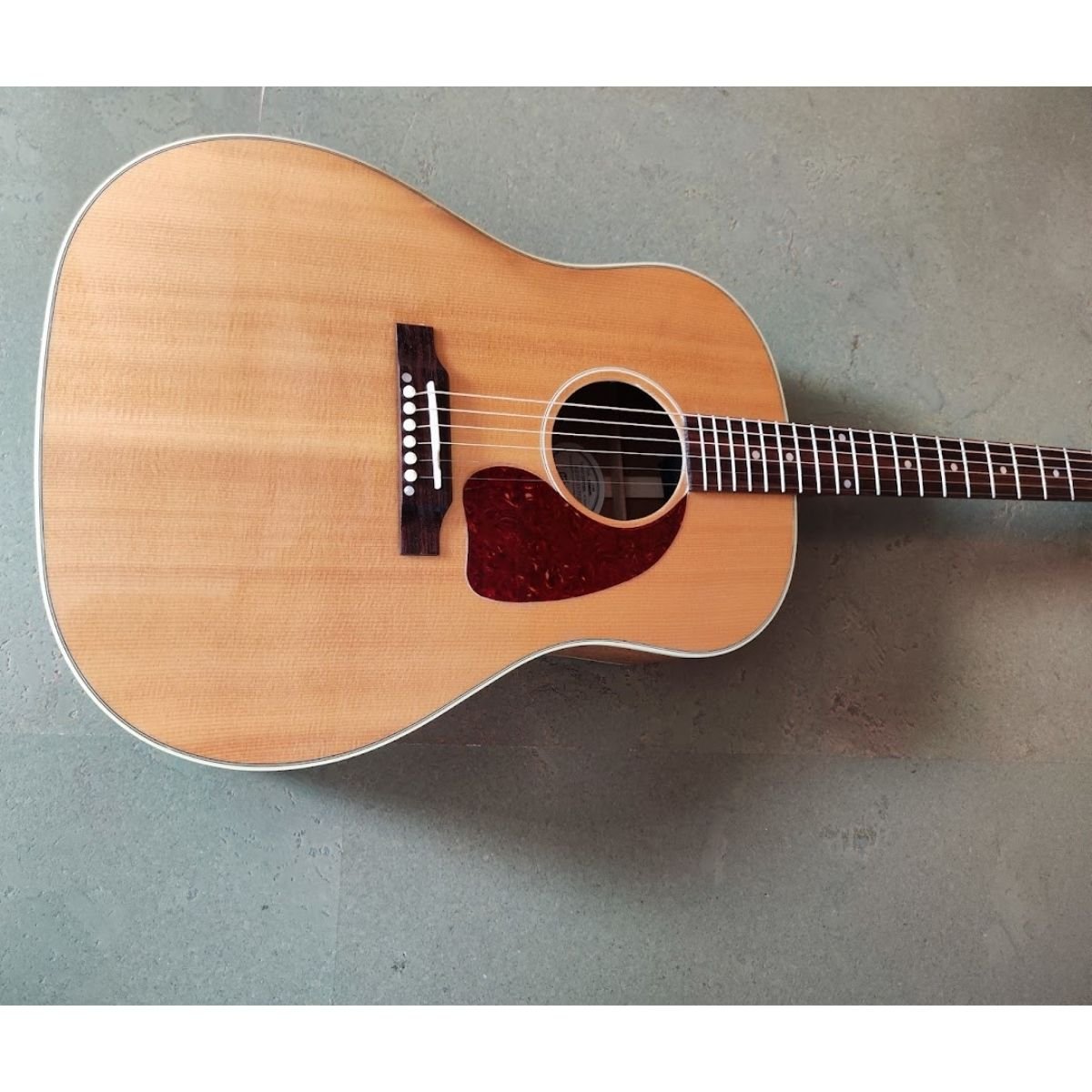 gibson-j45-body